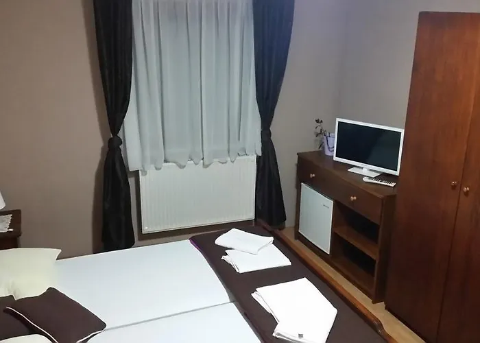 Gostilna S Prenocisci Danica Penzion 3*