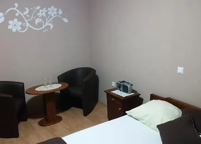 Gostilna S Prenocisci Danica Slovinská Bystrica