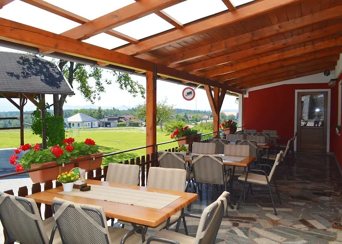 Penzion Gostilna S Prenocisci Danica